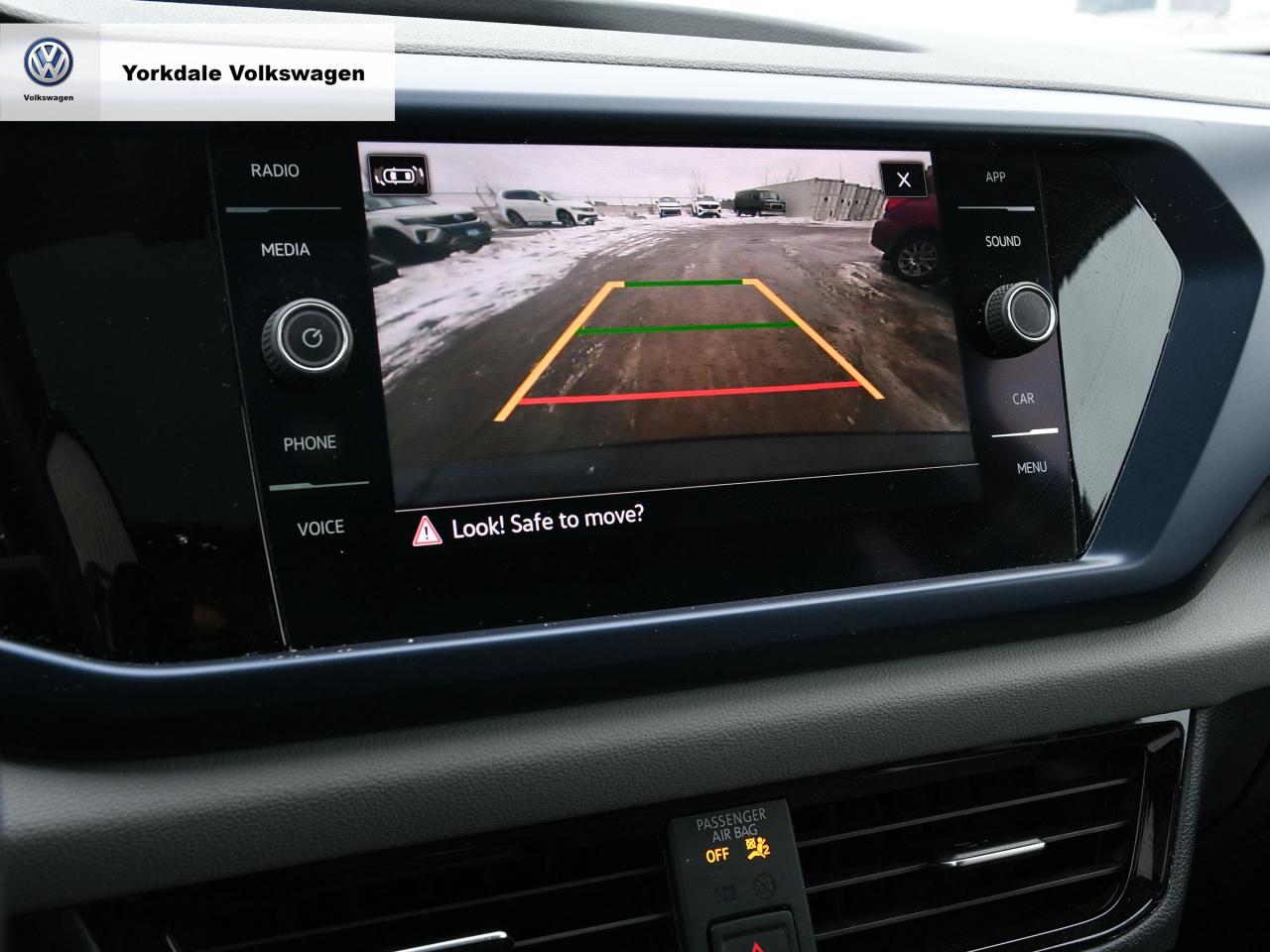 2022 Volkswagen Taos  Photo