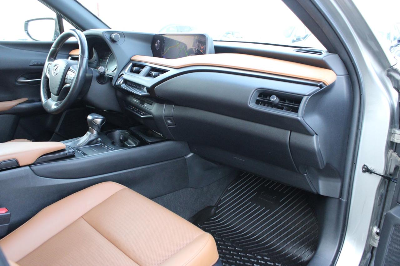 2020 Lexus UX 250H Luxury   No Accident   Navigation   Safety Certifi Photo