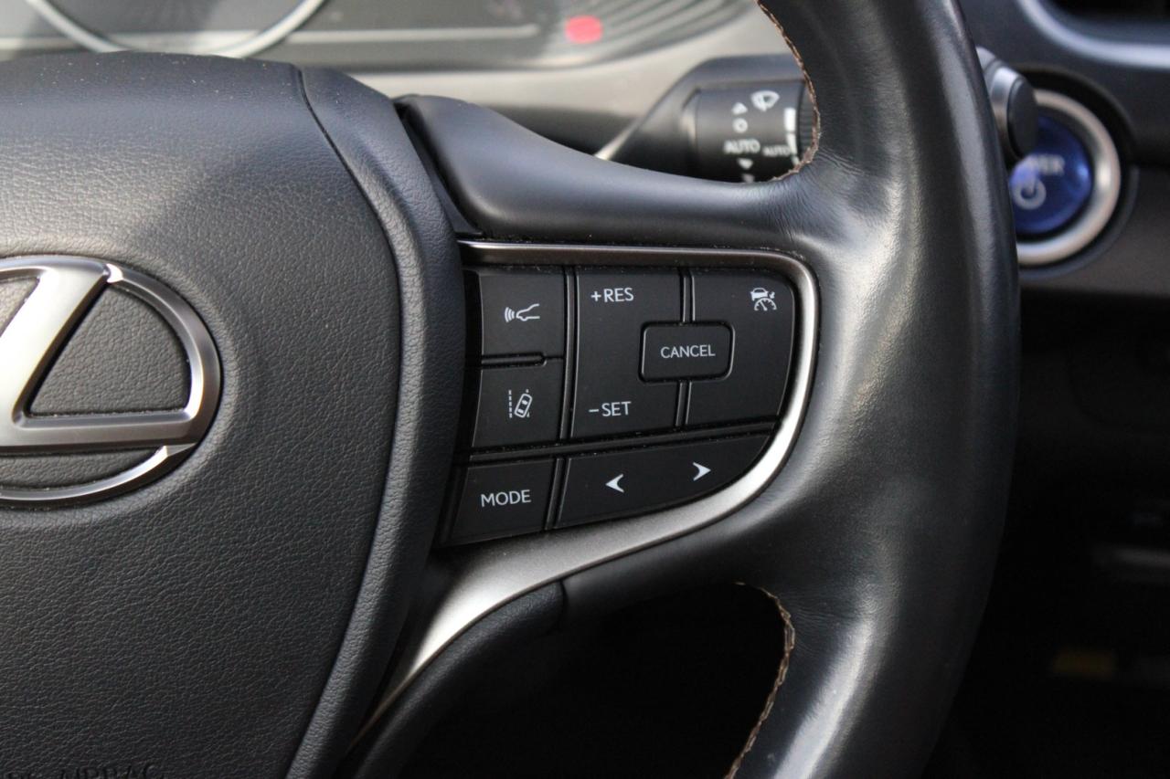 2020 Lexus UX 250H Luxury   No Accident   Navigation   Safety Certifi Photo