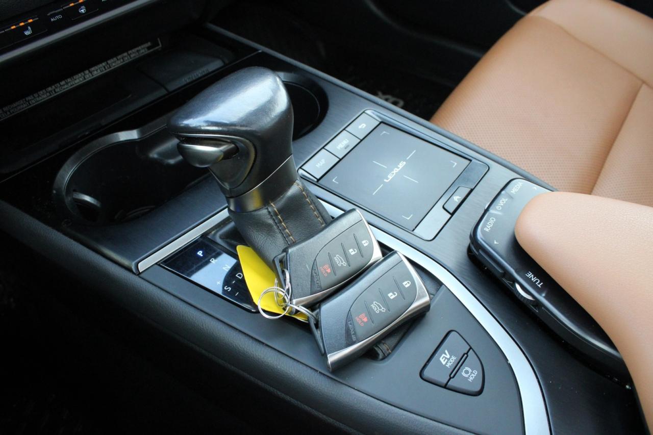 2020 Lexus UX 250H Luxury   No Accident   Navigation   Safety Certifi Photo