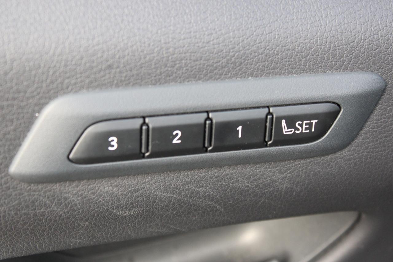 2020 Lexus UX 250H Luxury   No Accident   Navigation   Safety Certifi Photo