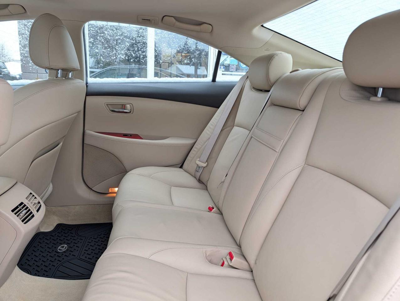 2009 Lexus ES 350 4dr Sdn Photo