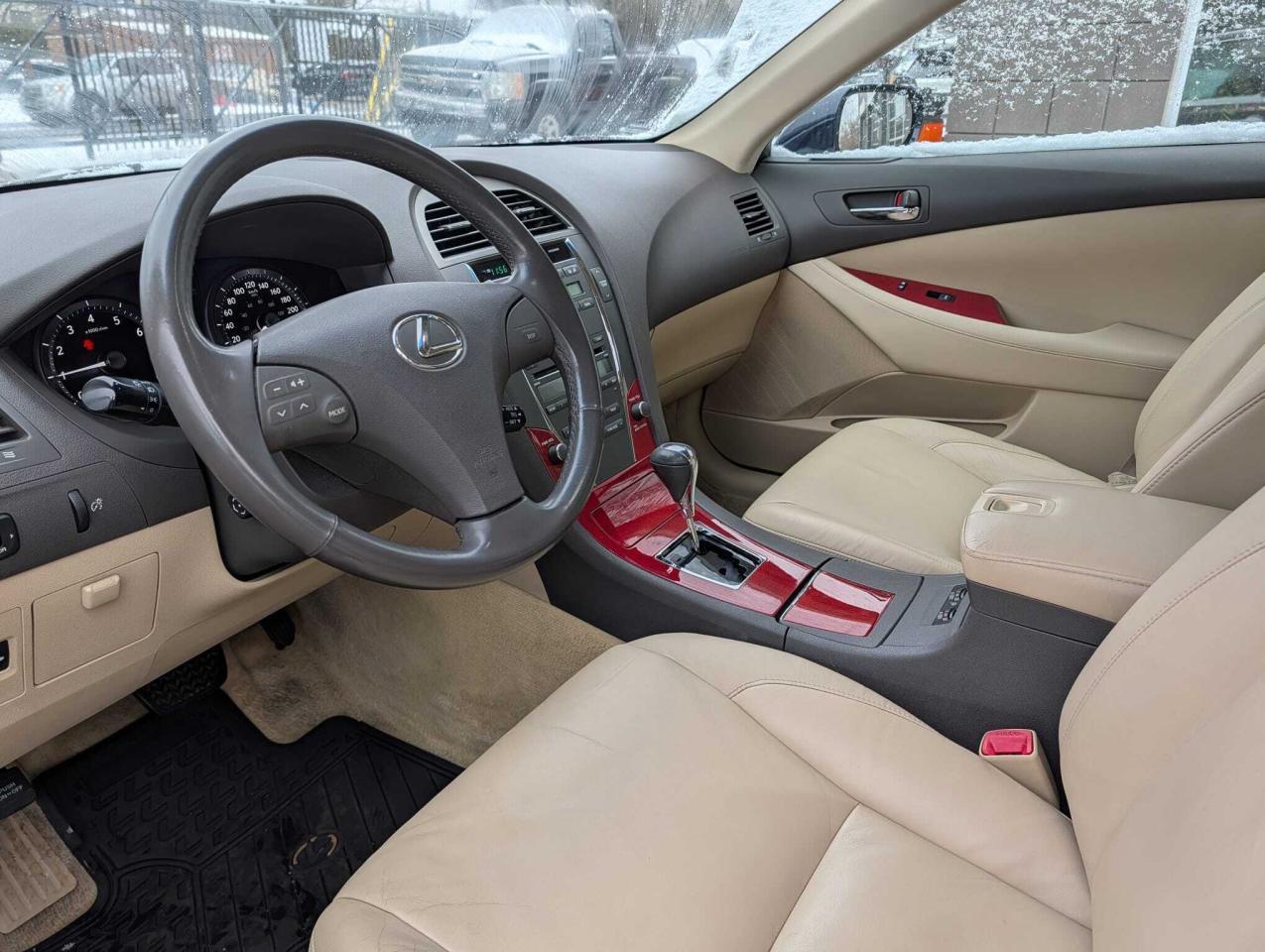 2009 Lexus ES 350 4dr Sdn Photo