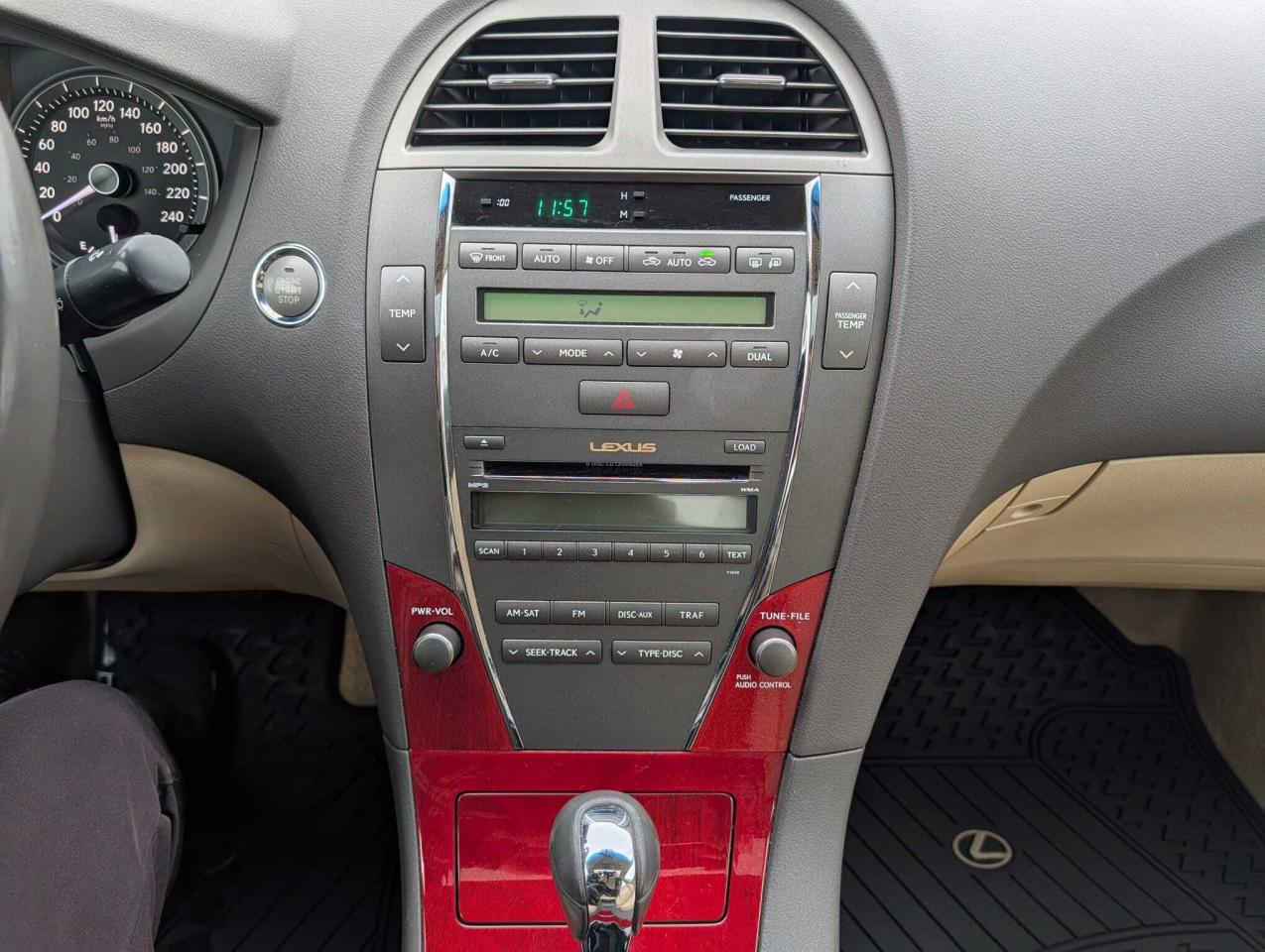 2009 Lexus ES 350 4dr Sdn Photo