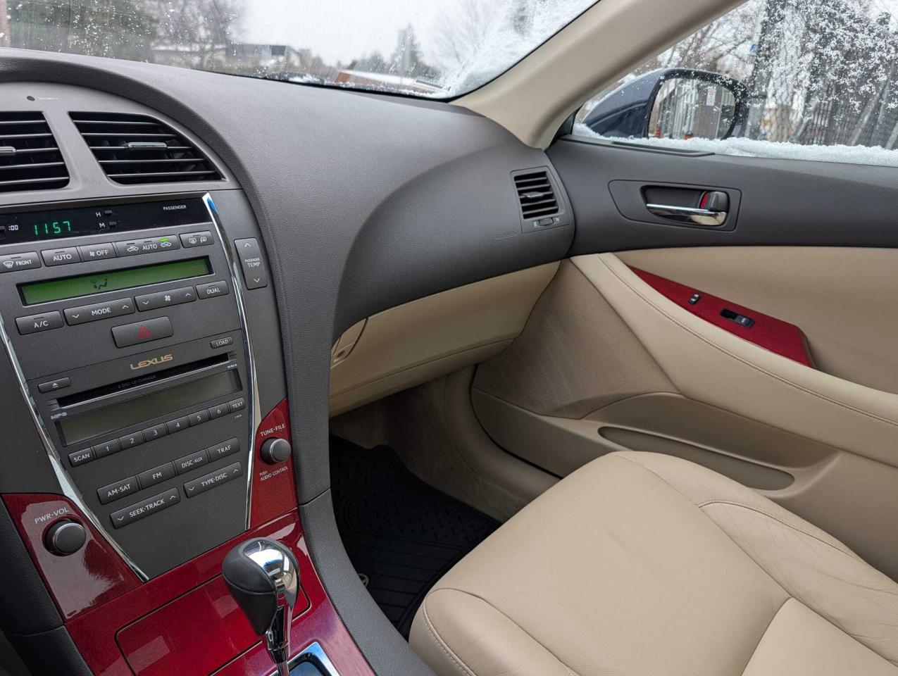 2009 Lexus ES 350 4dr Sdn Photo