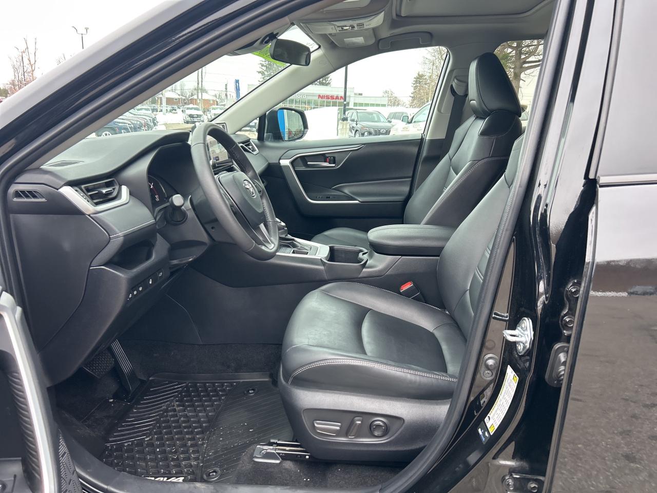 2024 Toyota RAV4 XLE   Sunroof   Leather Photo