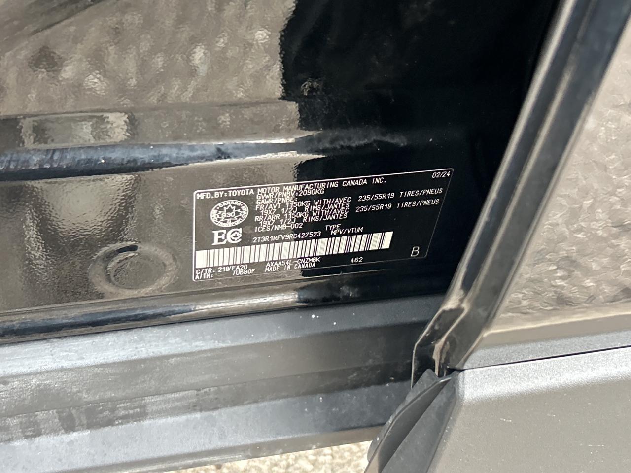 2024 Toyota RAV4 XLE   Sunroof   Leather Photo