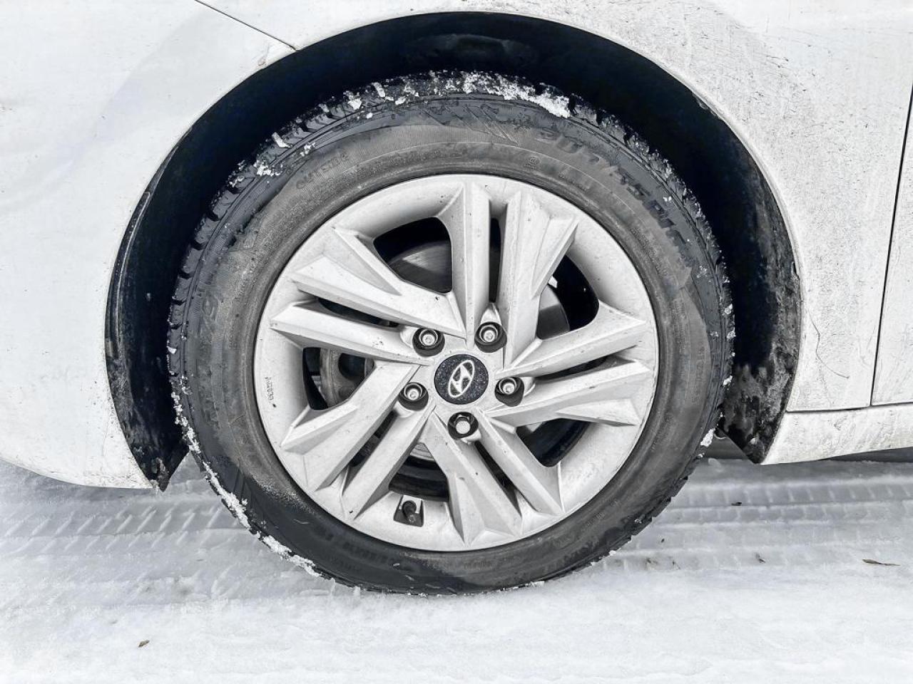 2020 Hyundai Elantra Preferred Photo