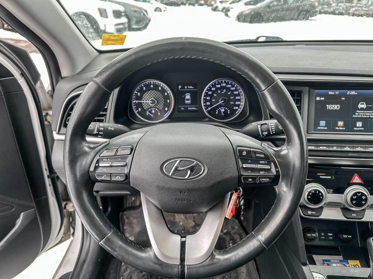 2020 Hyundai Elantra Preferred Photo