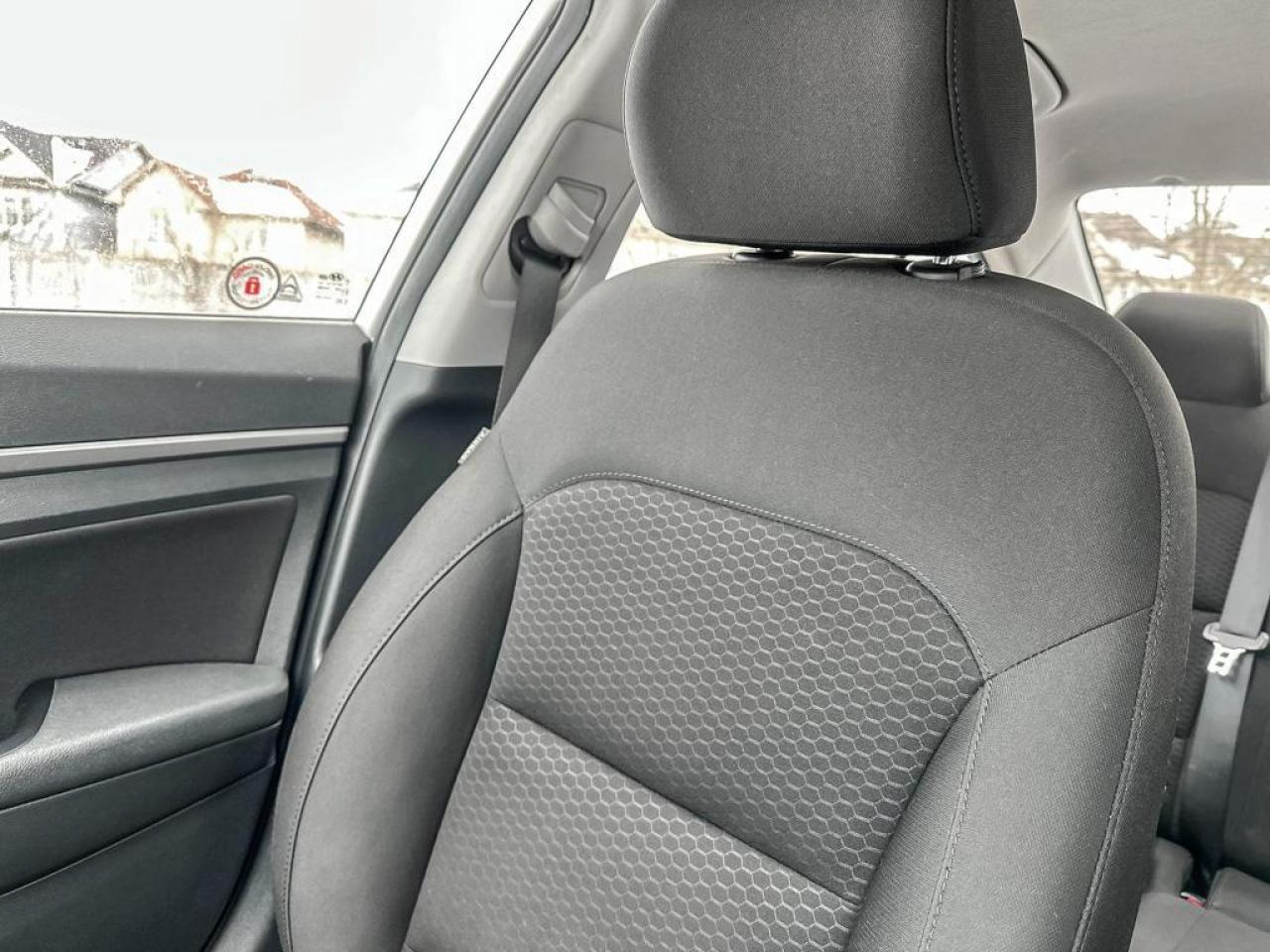 2020 Hyundai Elantra Preferred Photo