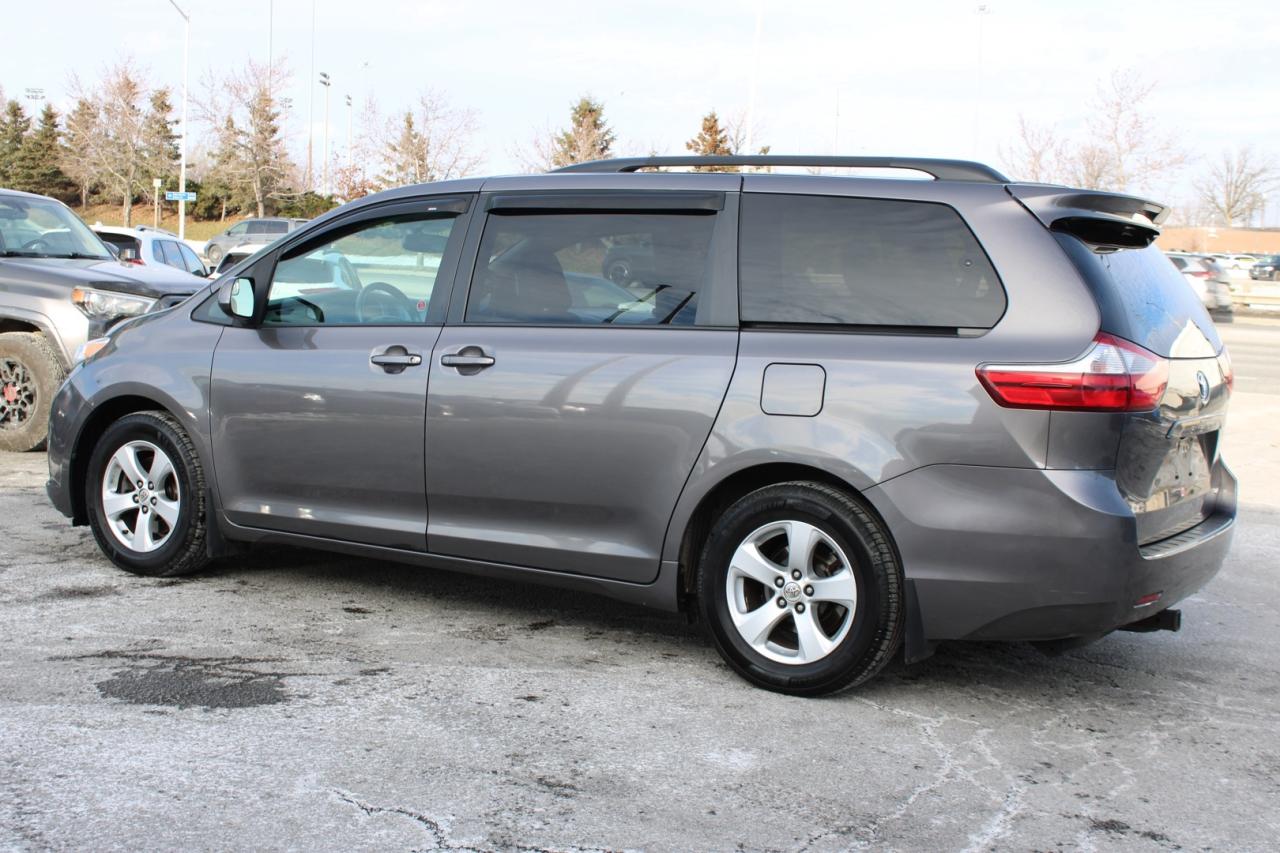 2017 Toyota Sienna LE 8-Passenger   No Accident   Safety Certified Photo4