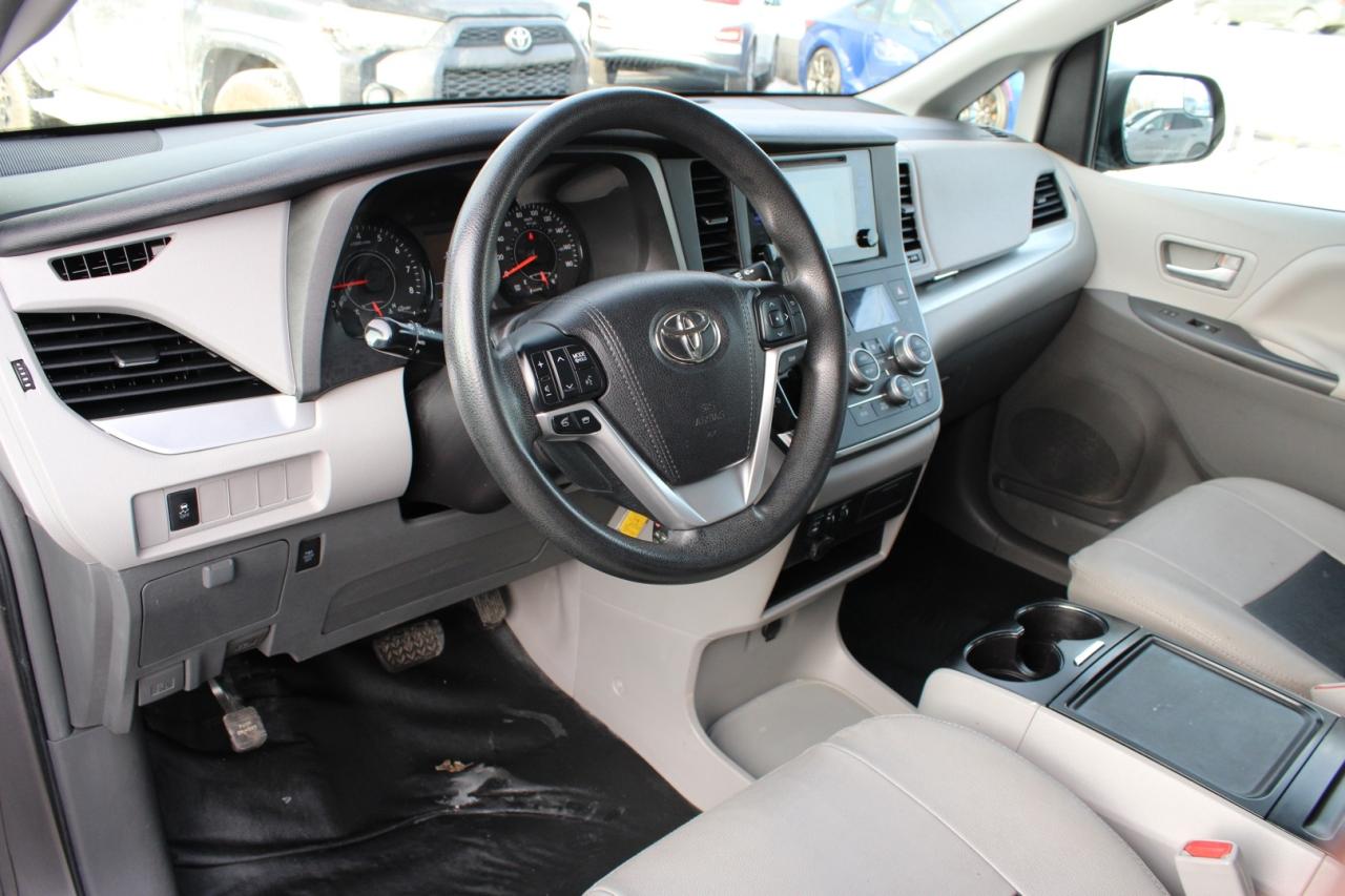 2017 Toyota Sienna LE 8-Passenger   No Accident   Safety Certified Photo
