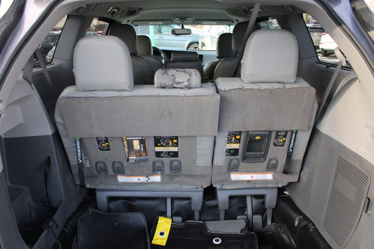2017 Toyota Sienna LE 8-Passenger   No Accident   Safety Certified Photo