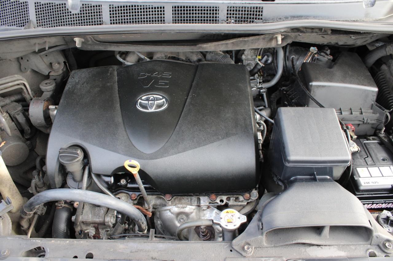 2017 Toyota Sienna LE 8-Passenger   No Accident   Safety Certified Photo