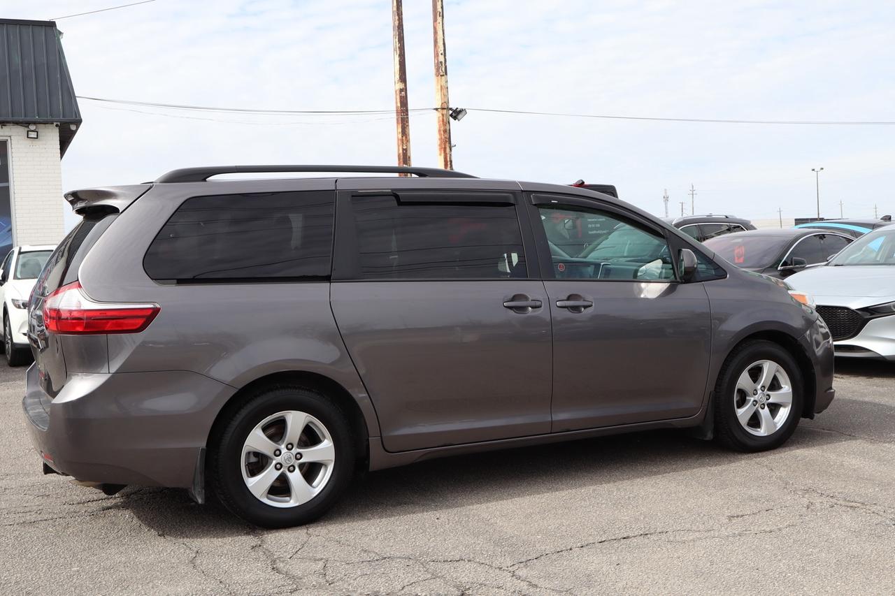 2017 Toyota Sienna LE 8-Passenger   No Accident   Safety Certified Photo