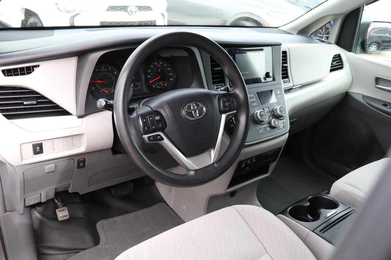 2017 Toyota Sienna LE 8-Passenger   No Accident   Safety Certified Photo