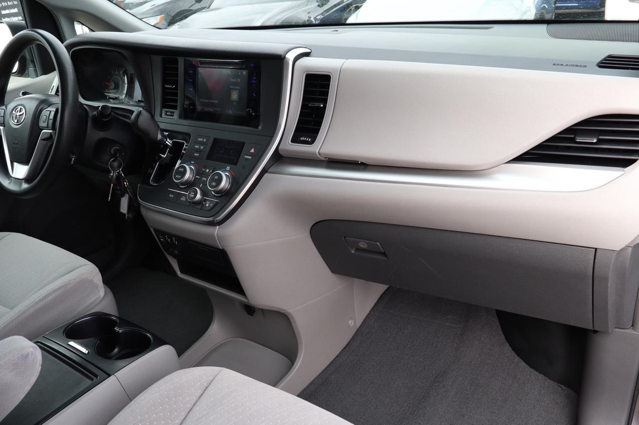 2017 Toyota Sienna LE 8-Passenger   No Accident   Safety Certified Photo