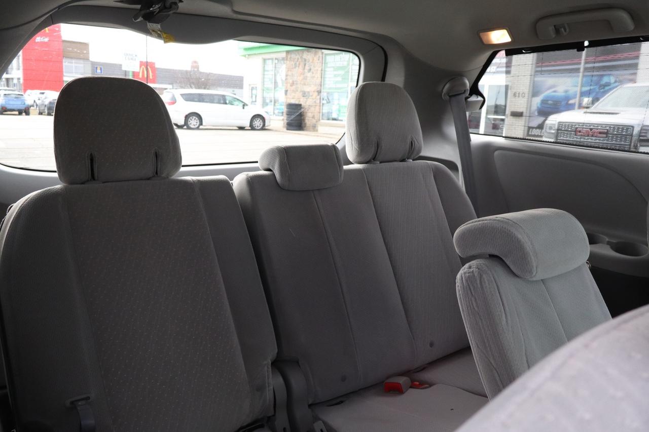 2017 Toyota Sienna LE 8-Passenger   No Accident   Safety Certified Photo