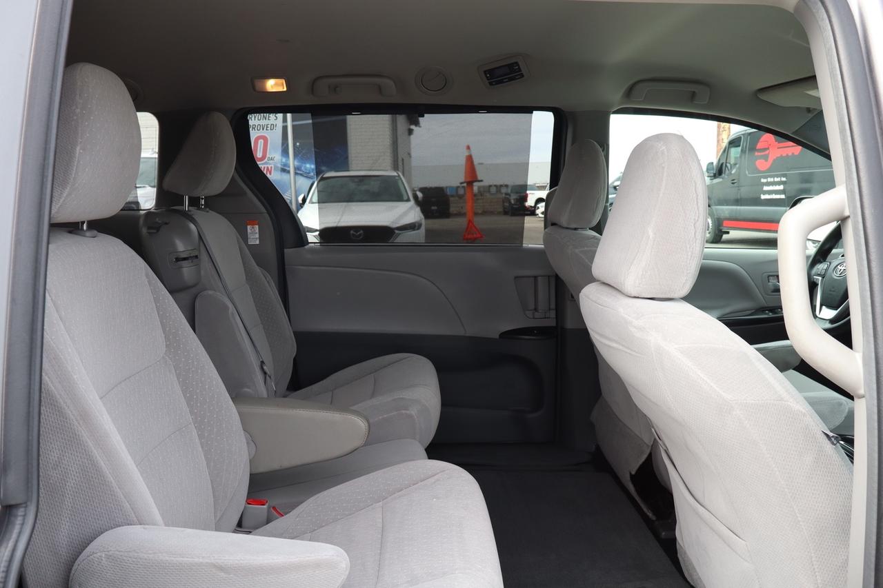 2017 Toyota Sienna LE 8-Passenger   No Accident   Safety Certified Photo