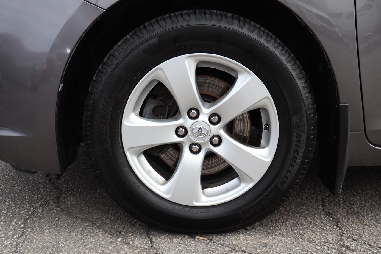 2017 Toyota Sienna LE 8-Passenger   No Accident   Safety Certified Photo