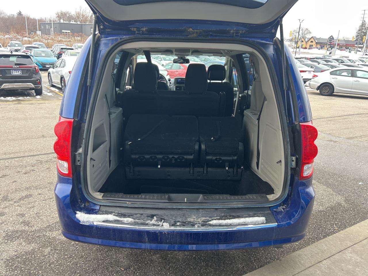 2020 Dodge Grand Caravan SE Photo4