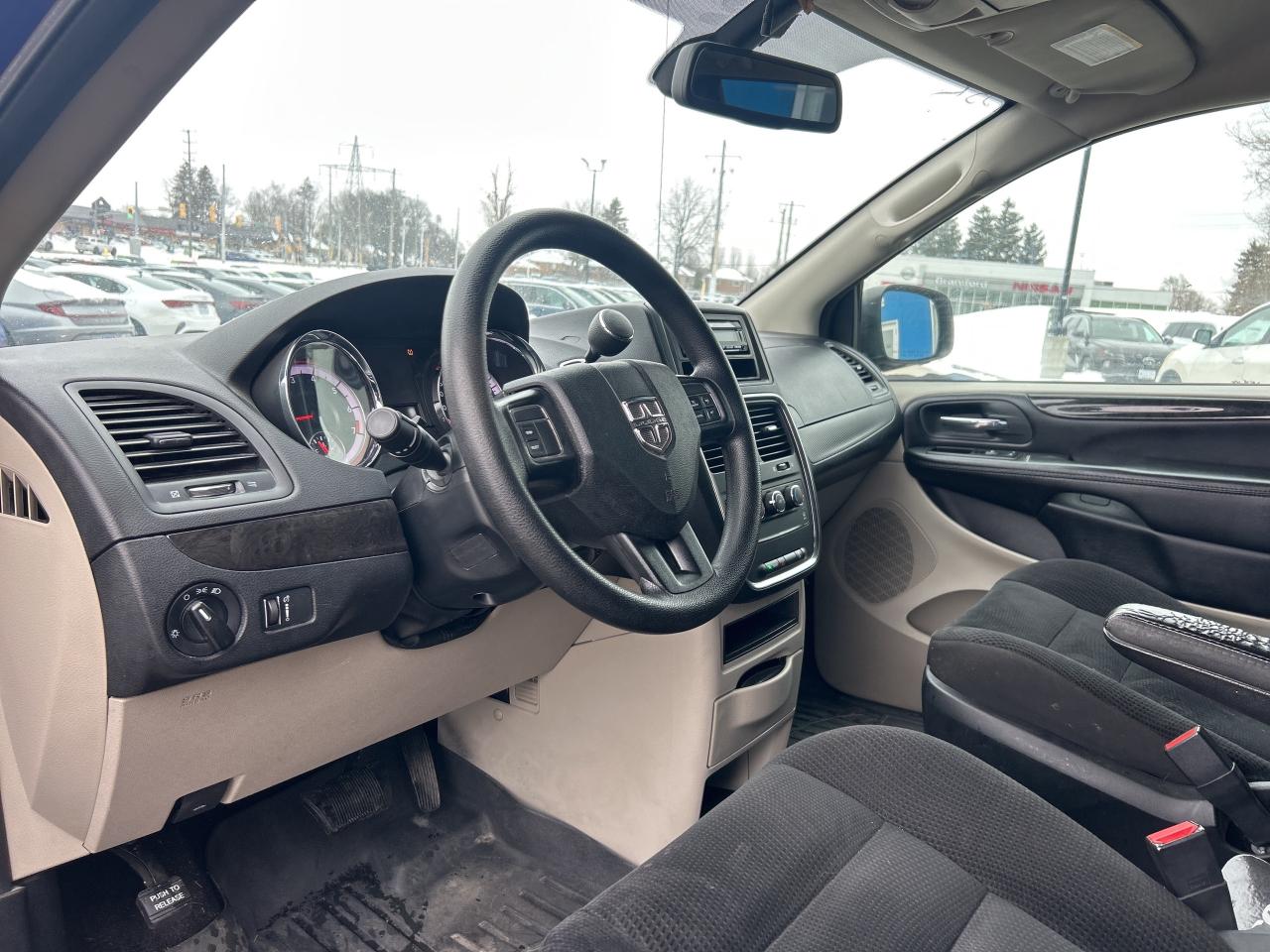 2020 Dodge Grand Caravan SE Photo