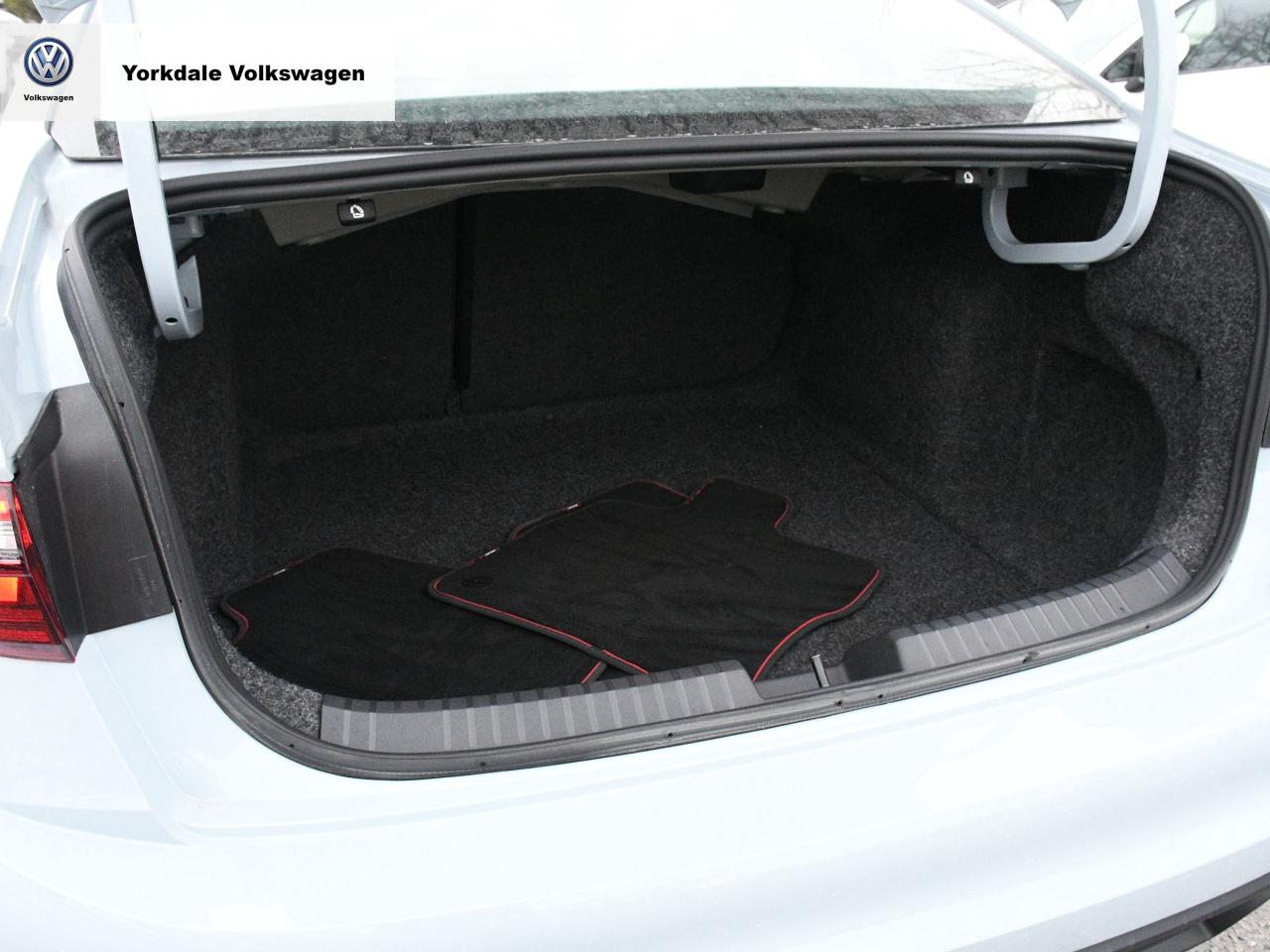 2025 Volkswagen Jetta GLI  Photo