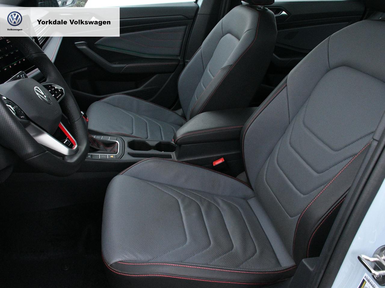 2025 Volkswagen Jetta GLI  Photo