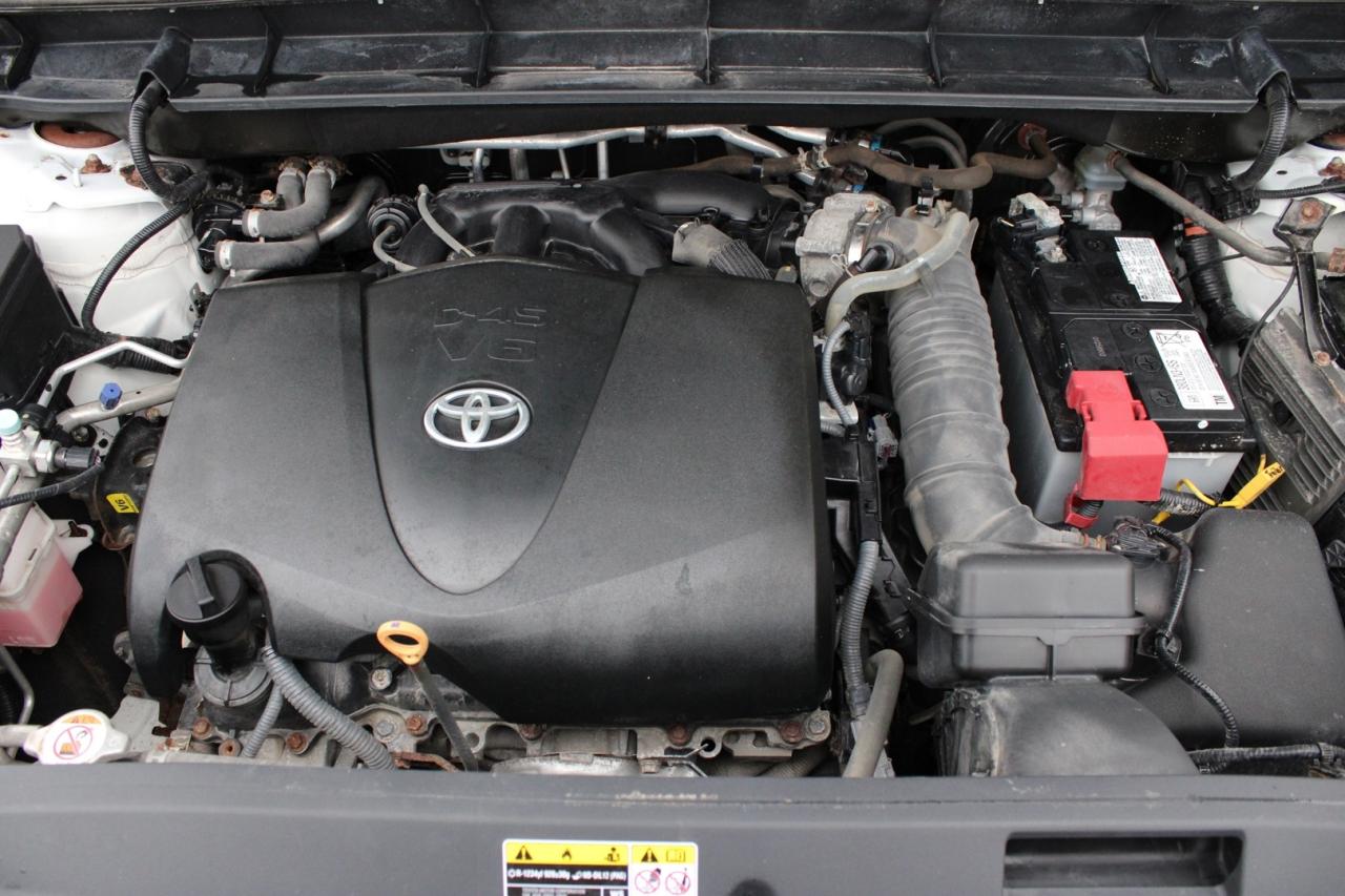 2020 Toyota Highlander Limited AWD   No Accident   Clean Carfax   Safety Photo