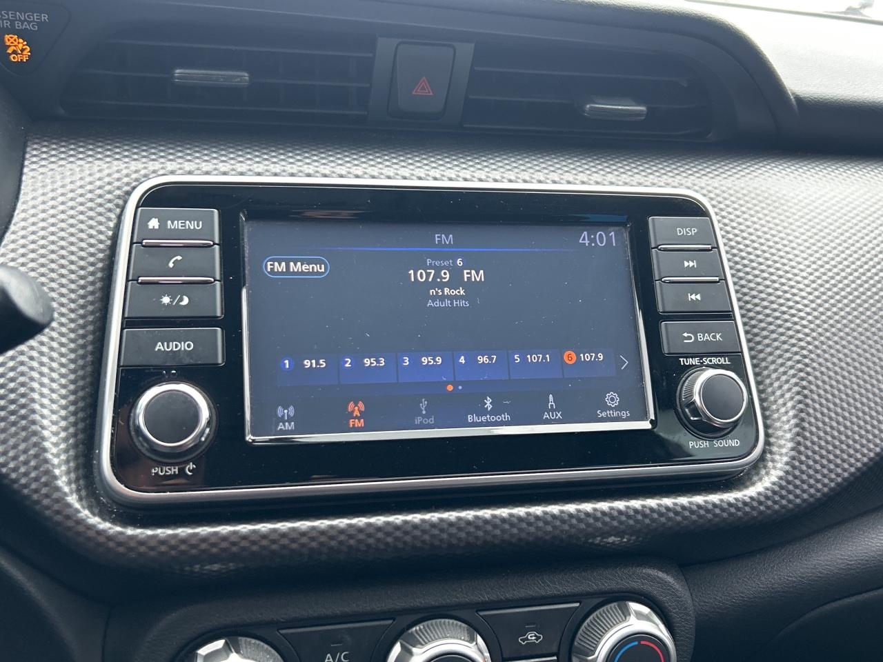 2018 Nissan Kicks S Photo