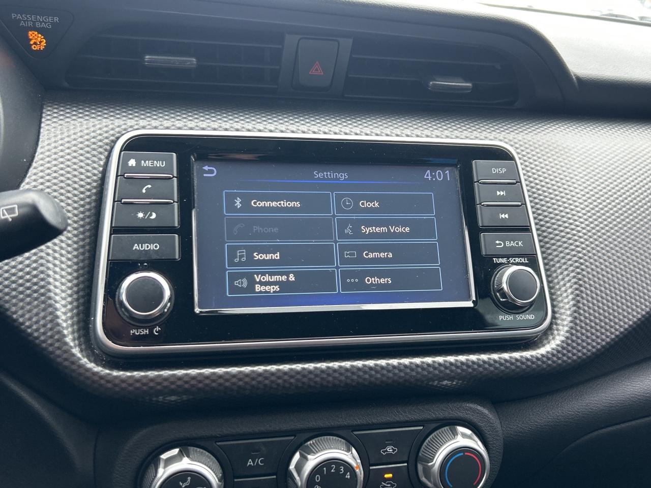 2018 Nissan Kicks S Photo