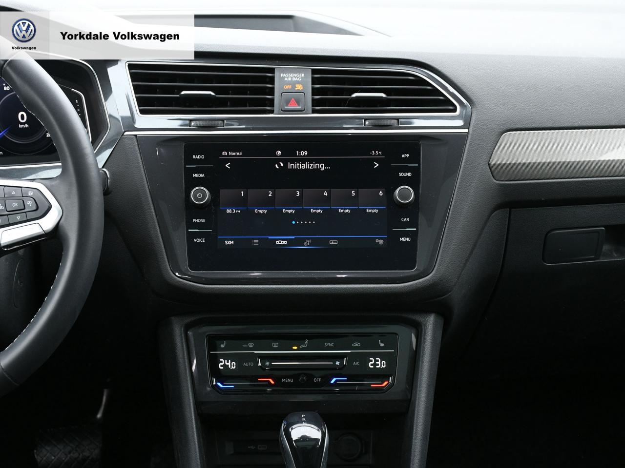 2022 Volkswagen Tiguan 4Motion Photo