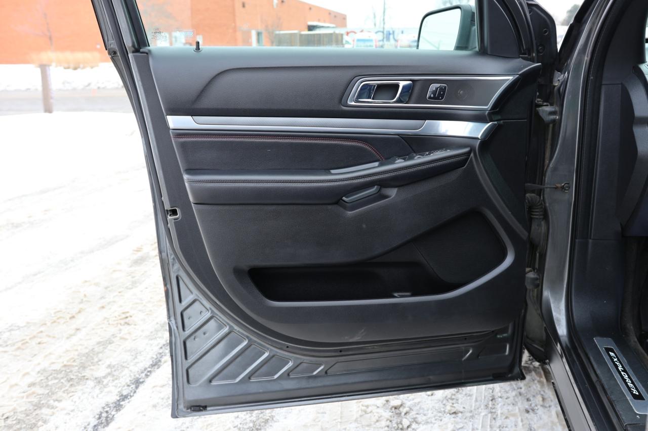 2017 Ford Explorer SPORT-AWD-7PASS-R START/NAV/PANOROOF/LEATHER/BLIS/ Photo