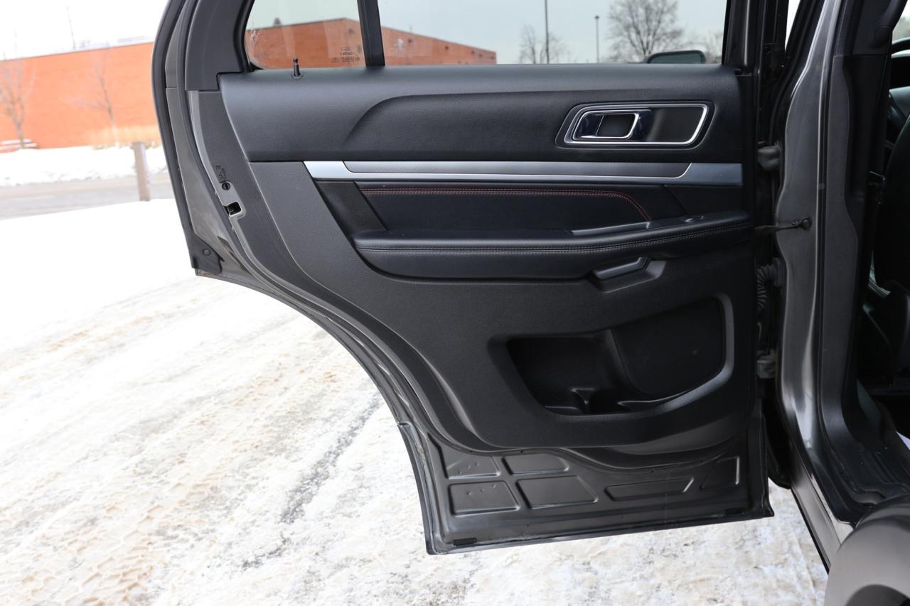 2017 Ford Explorer SPORT-AWD-7PASS-R START/NAV/PANOROOF/LEATHER/BLIS/ Photo