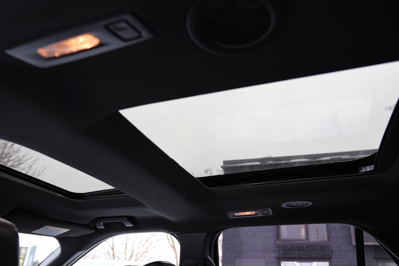 2017 Ford Explorer SPORT-AWD-7PASS-R START/NAV/PANOROOF/LEATHER/BLIS/ Photo