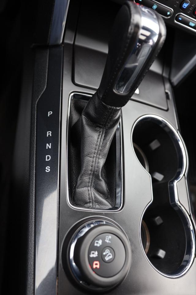 2017 Ford Explorer SPORT-AWD-7PASS-R START/NAV/PANOROOF/LEATHER/BLIS/ Photo