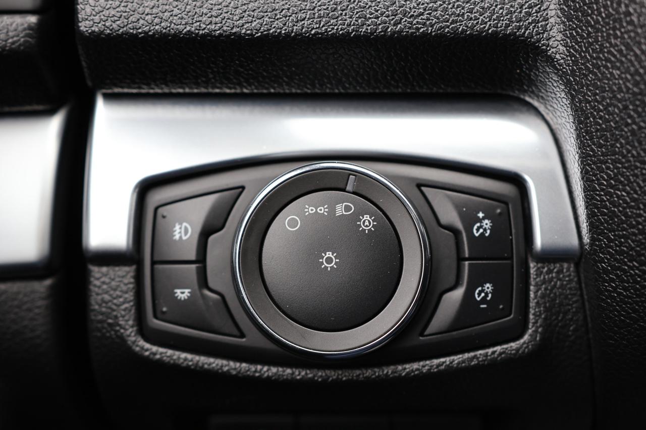 2017 Ford Explorer SPORT-AWD-7PASS-R START/NAV/PANOROOF/LEATHER/BLIS/ Photo