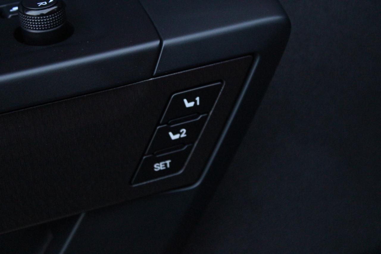 2022 Toyota Tundra TRD PRO CrewMax 4WD Red Interior NO Accident Certi Photo