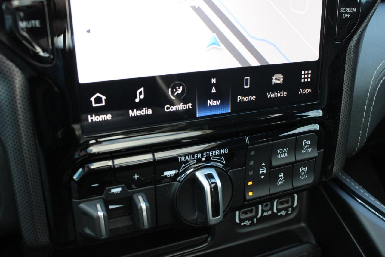 2023 RAM 1500 Limited Crew Cab 4WD   No Accident Clean CarFax Photo