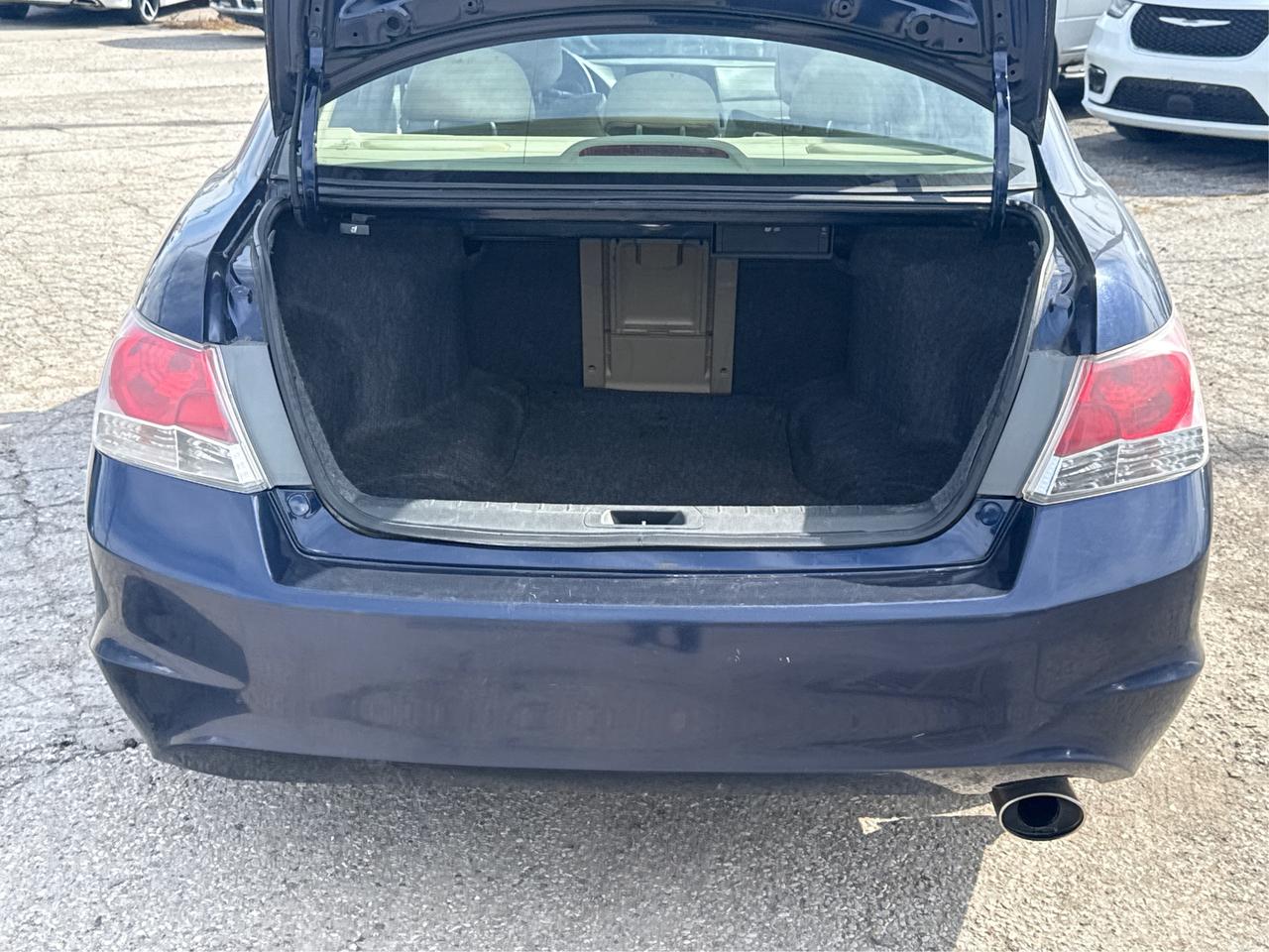 2008 Honda Accord LEATHER SUNROOF HEATED SEATS WE FINANCE ALL CREDIT Photo