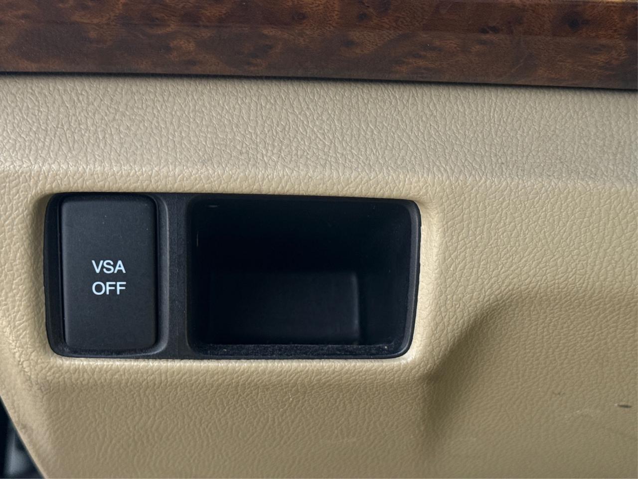 2008 Honda Accord LEATHER SUNROOF HEATED SEATS WE FINANCE ALL CREDIT Photo