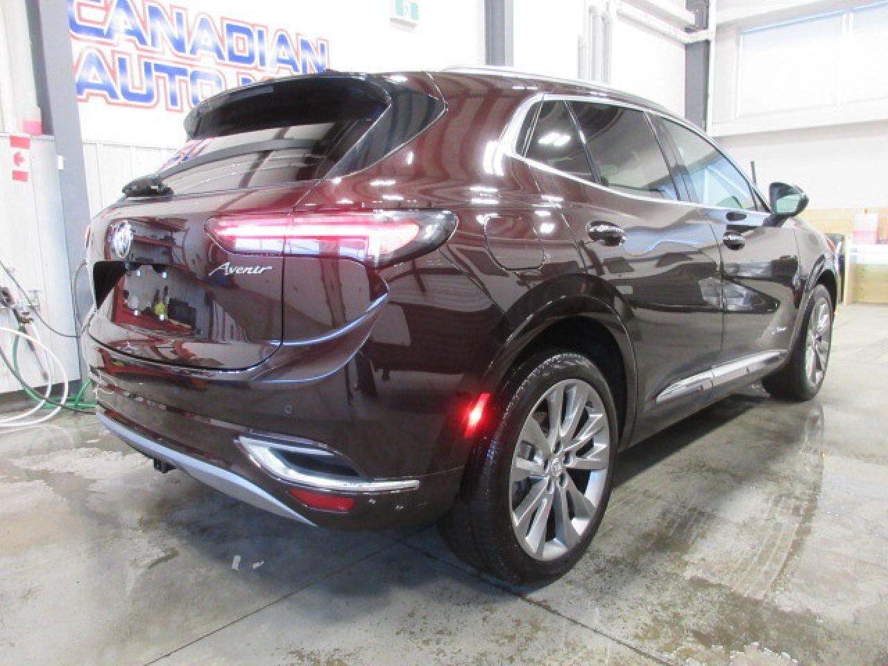 2022 Buick Envision AVENIR AWD, NAV, ROOF, LEATHER, 28K! Photo