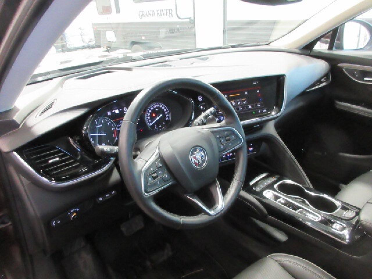 2022 Buick Envision AVENIR AWD, NAV, ROOF, LEATHER, 28K! Photo