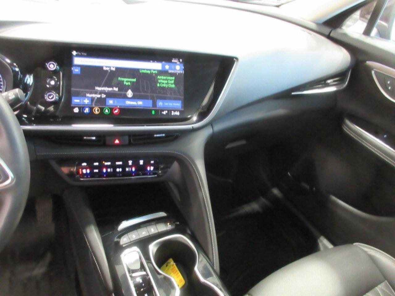 2022 Buick Envision AVENIR AWD, NAV, ROOF, LEATHER, 28K! Photo