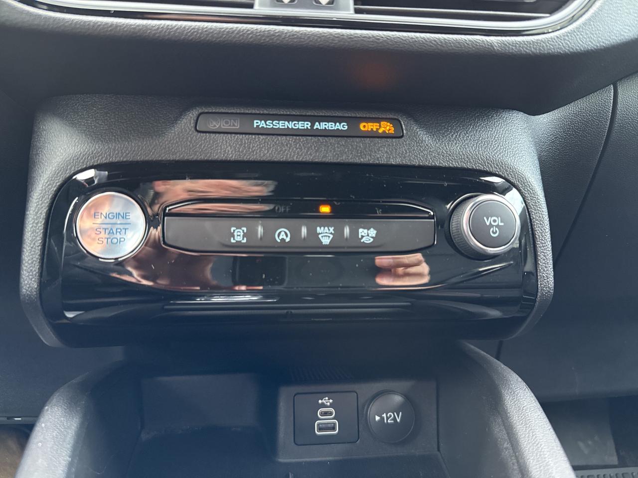 2025 Ford Escape ST-Line AWD Photo