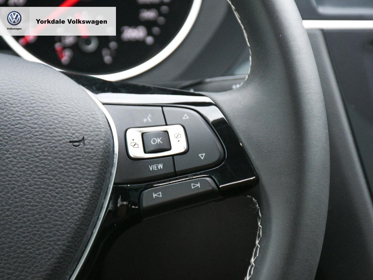 2021 Volkswagen Tiguan 4Motion Photo