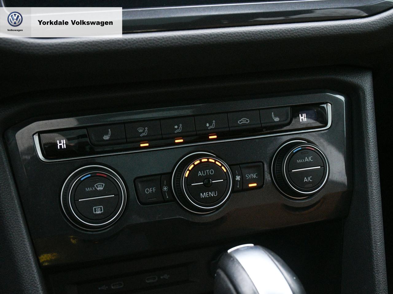 2021 Volkswagen Tiguan 4Motion Photo