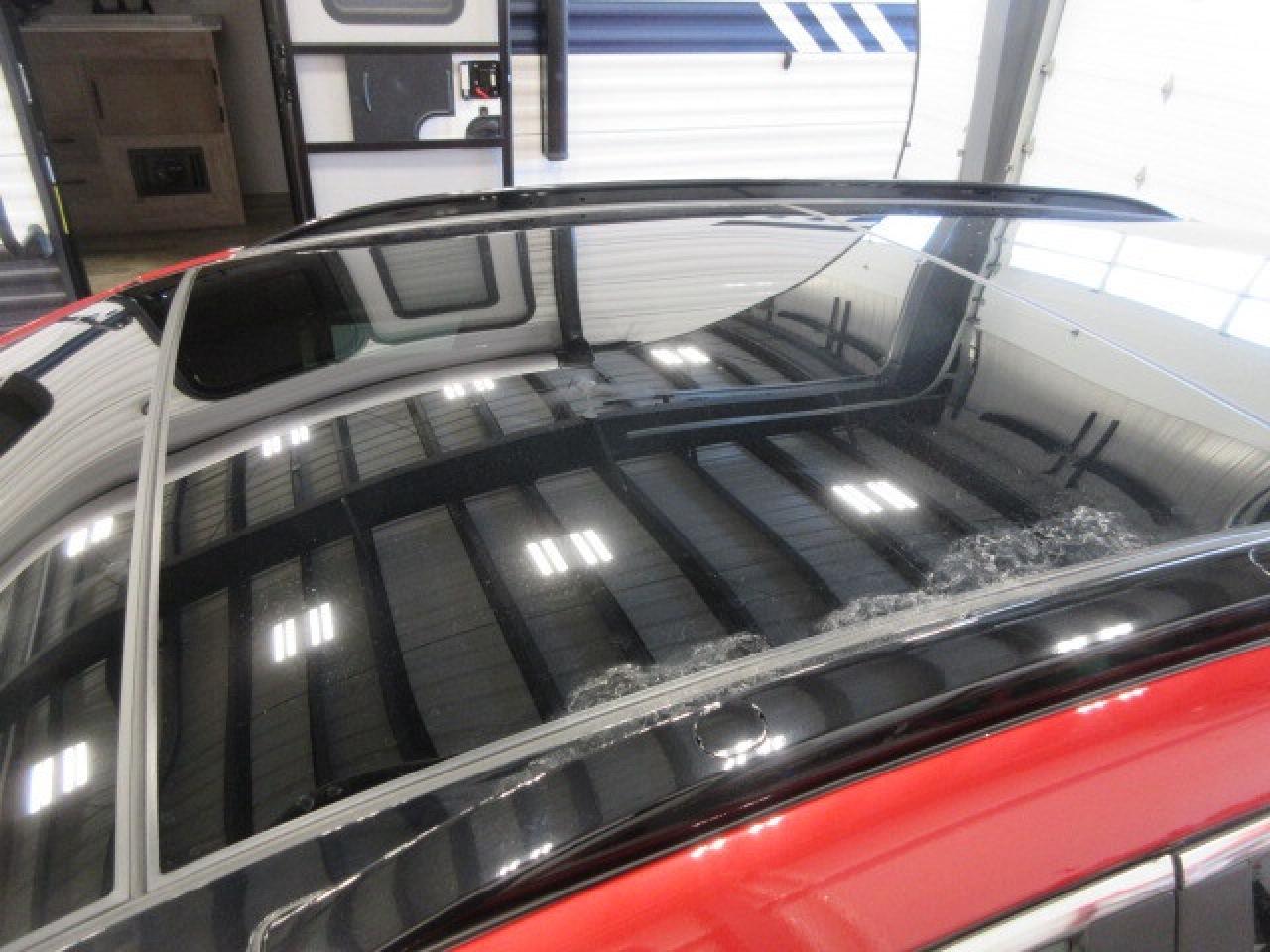 2022 Kia Sportage SX AWD, NAV, ROOF, LEATHER, APPLE/ANDROID, 84K! Photo