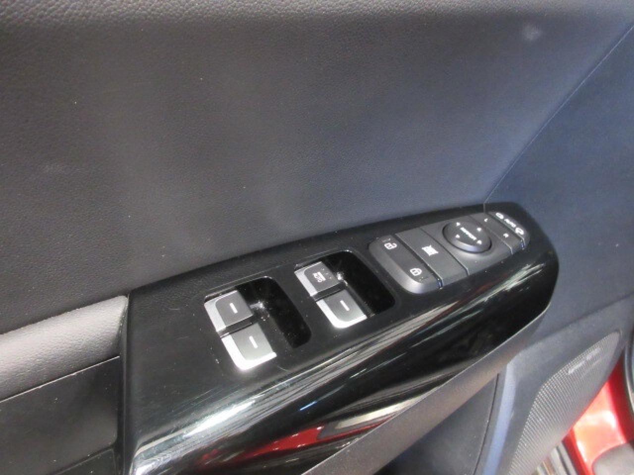 2022 Kia Sportage SX AWD, NAV, ROOF, LEATHER, APPLE/ANDROID, 84K! Photo