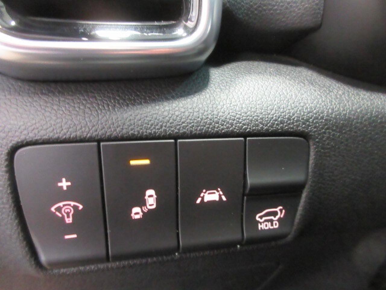 2022 Kia Sportage SX AWD, NAV, ROOF, LEATHER, APPLE/ANDROID, 84K! Photo